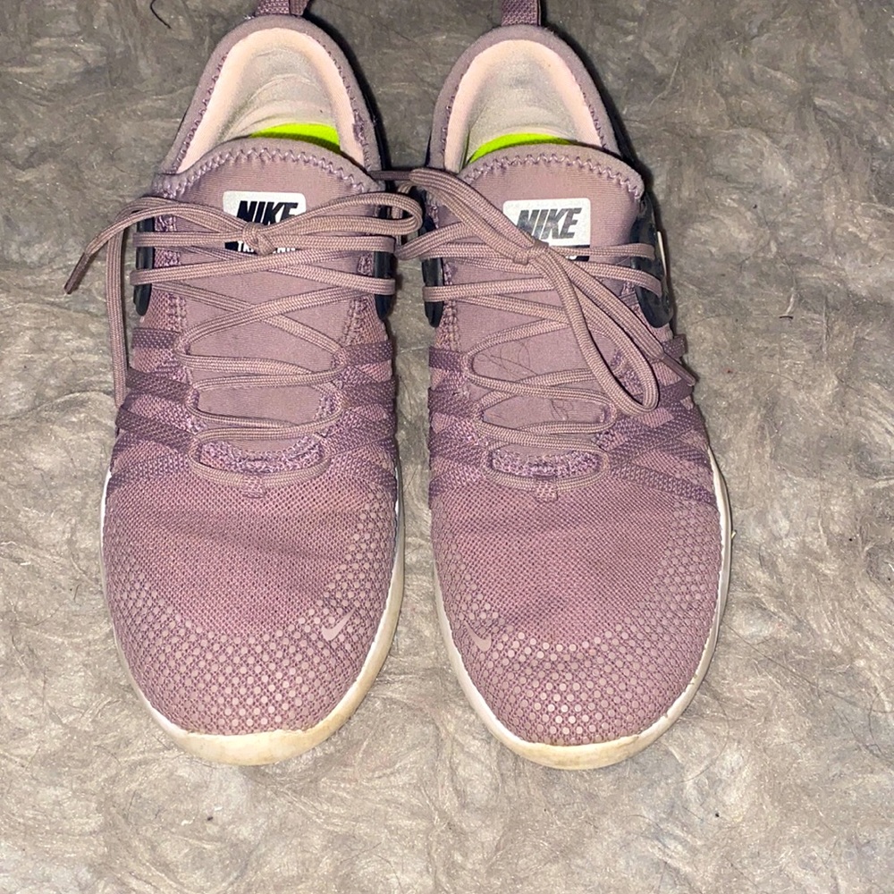 Women’s Nike shoes